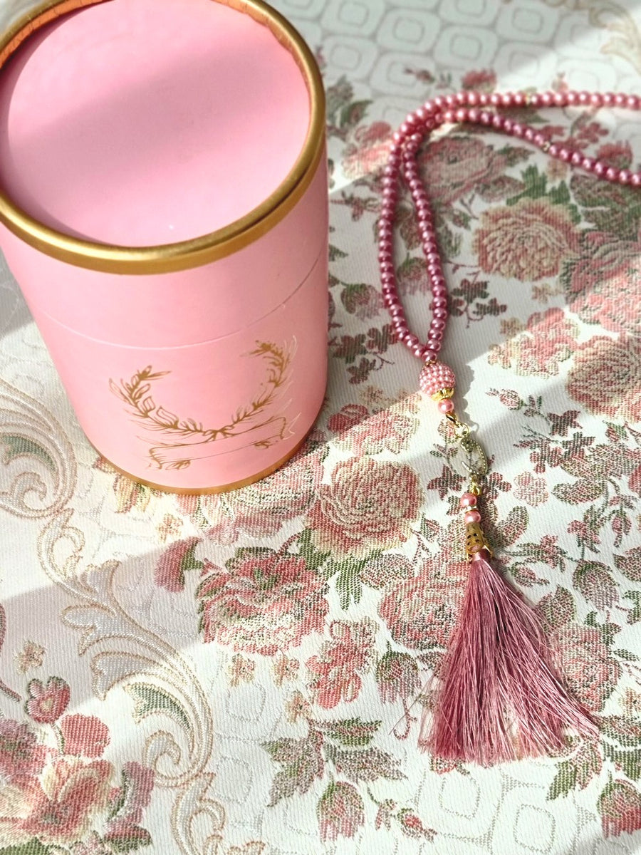 Safia floral prayer mat with gift box lid and prayer beads