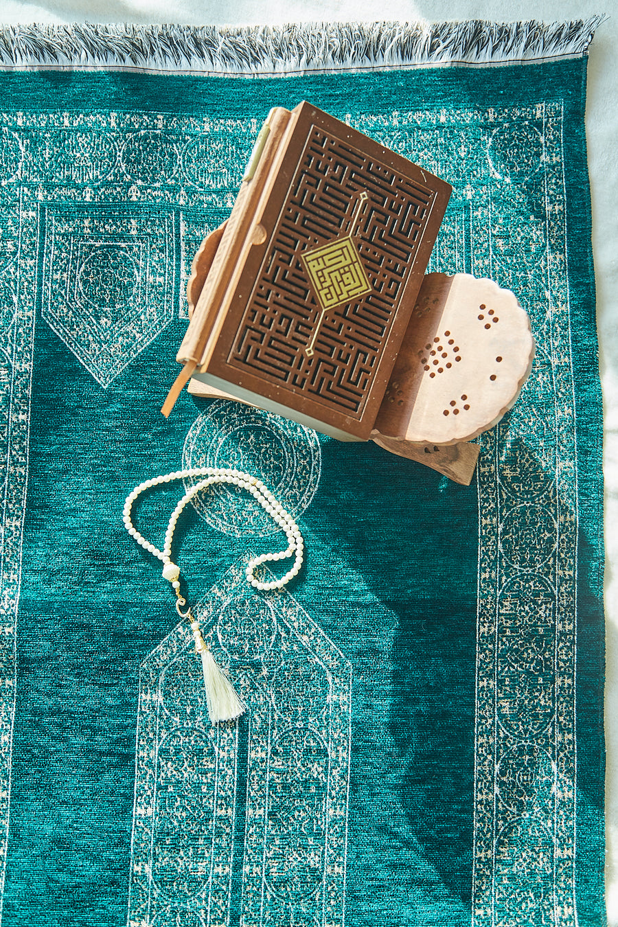 Turquoise Mecca Collection prayer mat with Quran stand and white tasbih